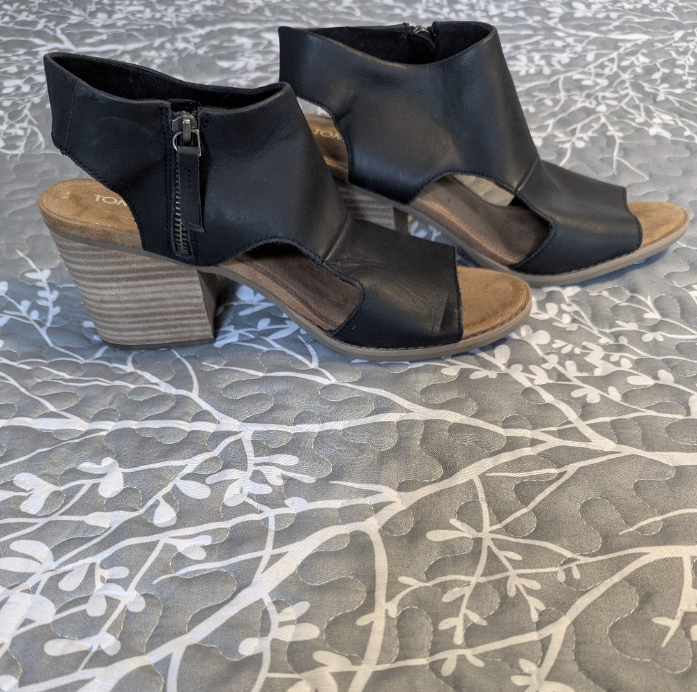 Toms Black Women's Eliana Peep-Toe Cutout Sandals Size 10